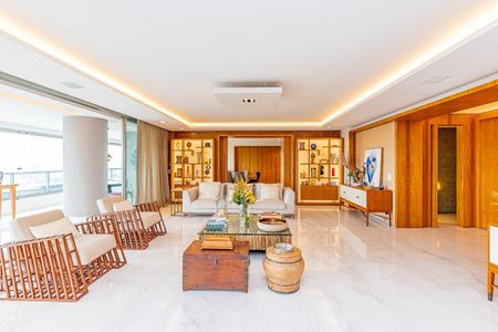 Apartamento à venda com 5 quartos, 840m² em Parque Colonial, São Paulo