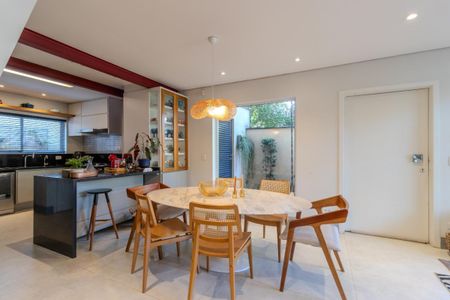 Casa à venda com 3 quartos, 116m² em Jardim Novo Mundo, São Paulo