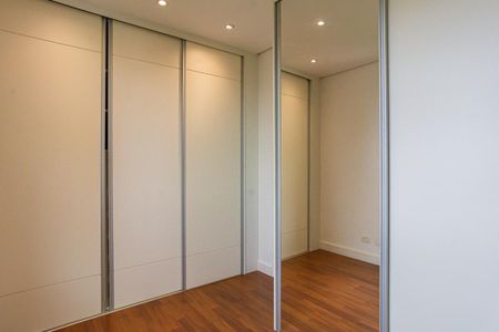 Apartamento à venda com 3 quartos, 283m² em Vila Suzana, São Paulo