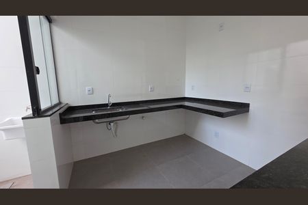 Casa para alugar com 180m², 3 quartos e 2 vagas