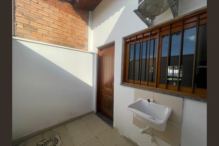 Casa para alugar com 49m², 2 quartos e 1 vaga