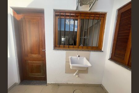 Casa para alugar com 49m², 2 quartos e 1 vaga