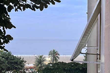 Vista da sala de apartamento para alugar com 2 quartos, 107m² em Copacabana, Rio de Janeiro