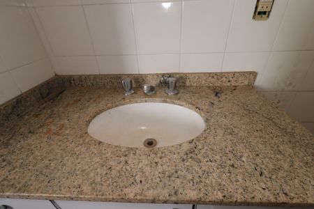 Apartamento para alugar com 106m², 3 quartos e 1 vagaBanheiro da Suíte - Pia