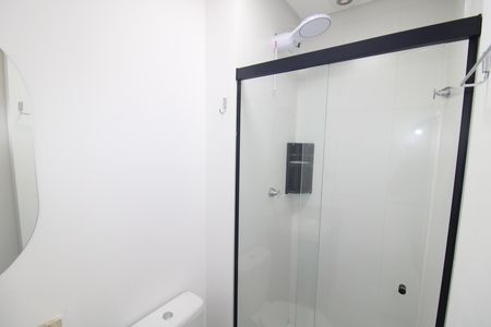 Banheiro de kitnet/studio para alugar com 1 quarto, 25m² em Santana, São Paulo