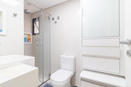 Banheiro de apartamento para alugar com 1 quarto, 43m² em Itaim Bibi, São Paulo