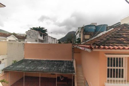 Casa para alugar com 300m², 5 quartos e 4 vagas Casa para alugar com 300m², 5 quartos e 4 vagasVista do Quarto 3