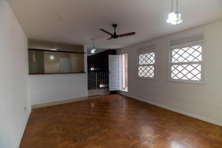 Casa para alugar com 300m², 5 quartos e 4 vagas Casa para alugar com 300m², 5 quartos e 4 vagasSala 2
