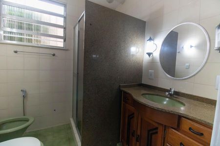 Casa para alugar com 300m², 5 quartos e 4 vagas Casa para alugar com 300m², 5 quartos e 4 vagasBanheiro da Suíte