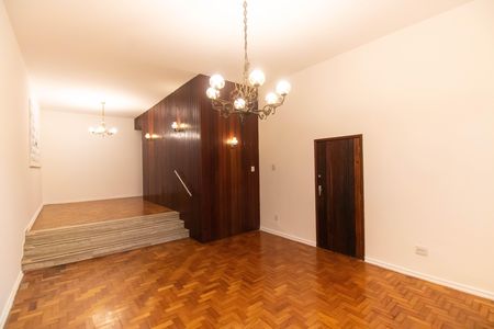 Sala de casa para alugar com 6 quartos, 300m² em São Francisco, Niterói