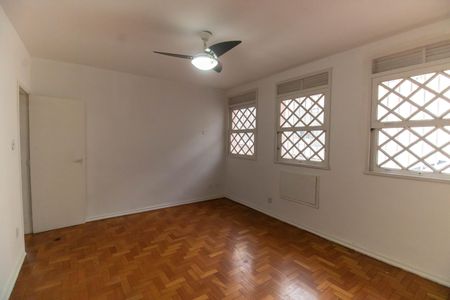 Casa para alugar com 300m², 5 quartos e 4 vagas Casa para alugar com 300m², 5 quartos e 4 vagasQuarto 2
