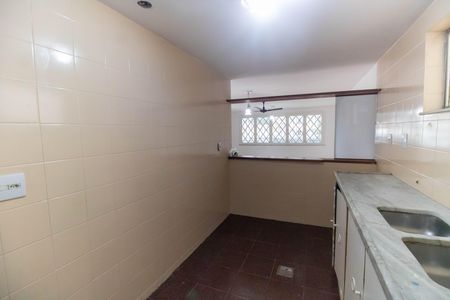 Casa para alugar com 300m², 5 quartos e 4 vagas Casa para alugar com 300m², 5 quartos e 4 vagasCozinha