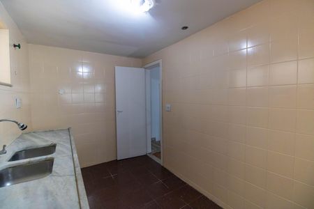 Casa para alugar com 300m², 5 quartos e 4 vagas Casa para alugar com 300m², 5 quartos e 4 vagasCozinha