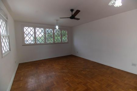 Casa para alugar com 300m², 5 quartos e 4 vagas Casa para alugar com 300m², 5 quartos e 4 vagasSala 2