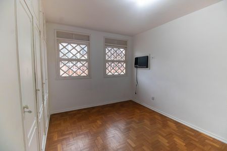 Casa para alugar com 300m², 5 quartos e 4 vagas Casa para alugar com 300m², 5 quartos e 4 vagasQuarto 3