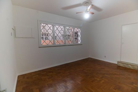 Casa para alugar com 300m², 5 quartos e 4 vagas Casa para alugar com 300m², 5 quartos e 4 vagasQuarto 1