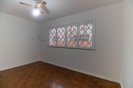 Casa para alugar com 300m², 5 quartos e 4 vagas Casa para alugar com 300m², 5 quartos e 4 vagasQuarto 1