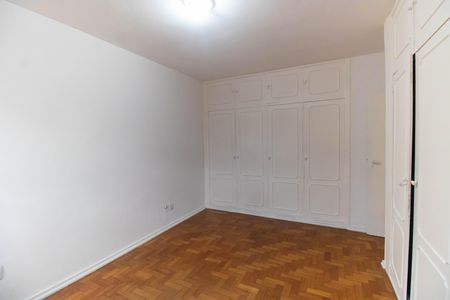 Casa para alugar com 300m², 5 quartos e 4 vagas Casa para alugar com 300m², 5 quartos e 4 vagasQuarto 3