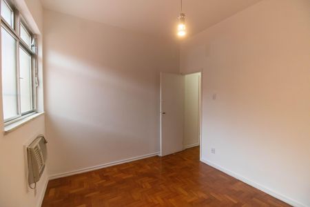 Casa para alugar com 300m², 5 quartos e 4 vagas Casa para alugar com 300m², 5 quartos e 4 vagasSuíte