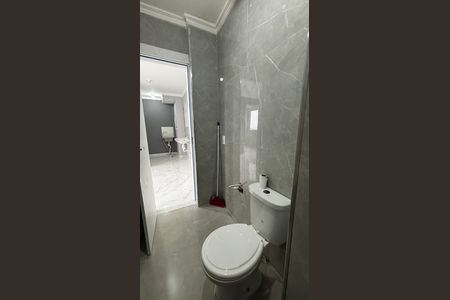 Apartamento à venda com 32m², 2 quartos e sem vaga Apartamento à venda com 32m², 2 quartos e sem vagaBanheiro