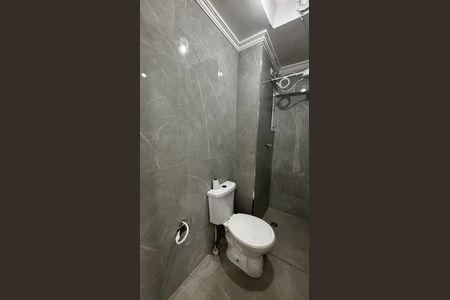 Apartamento à venda com 32m², 2 quartos e sem vaga Apartamento à venda com 32m², 2 quartos e sem vagaBanheiro