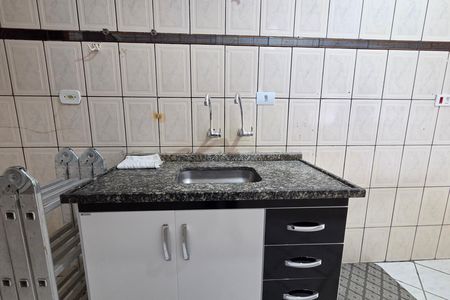 Casa para alugar com 75m², 2 quartos e 2 vagas Casa para alugar com 75m², 2 quartos e 2 vagasCozinha