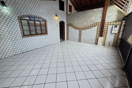 Casa para alugar com 75m², 2 quartos e 2 vagas Casa para alugar com 75m², 2 quartos e 2 vagasGaragem
