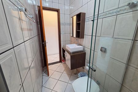 Casa para alugar com 75m², 2 quartos e 2 vagas Casa para alugar com 75m², 2 quartos e 2 vagasBanheiro