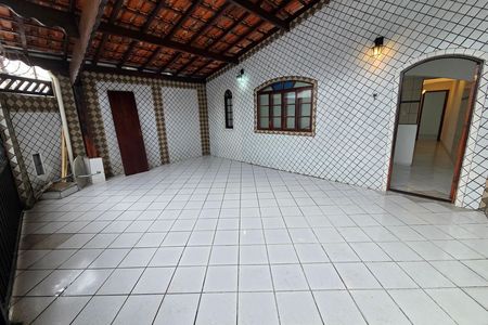 Garagem de casa para alugar com 2 quartos, 75m² em Vila Tupi, Praia Grande