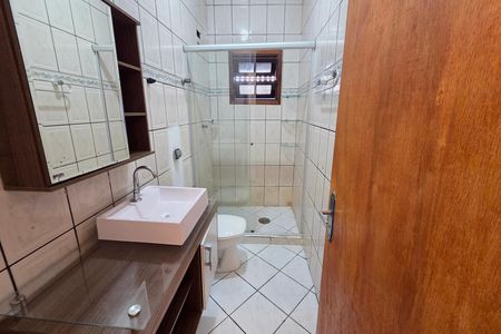 Casa para alugar com 75m², 2 quartos e 2 vagas Casa para alugar com 75m², 2 quartos e 2 vagasBanheiro