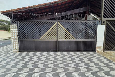 Casa para alugar com 75m², 2 quartos e 2 vagas Casa para alugar com 75m², 2 quartos e 2 vagasFachada