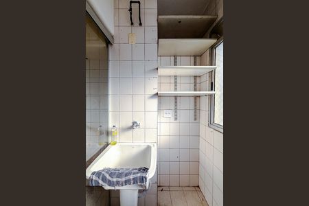 Apartamento para alugar com 58m², 2 quartos e 1 vagaÁrea de Serviço