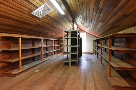 Casa à venda com 420m², 5 quartos e 4 vagasDepósito