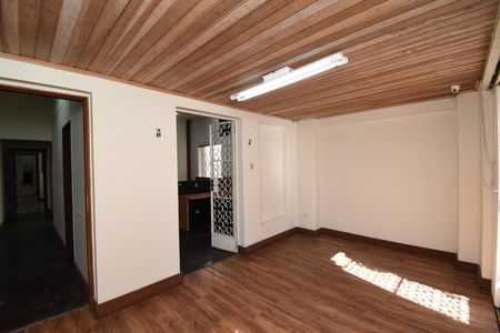 Hall de entrada de casa à venda com 5 quartos, 420m² em Centro, Curitiba