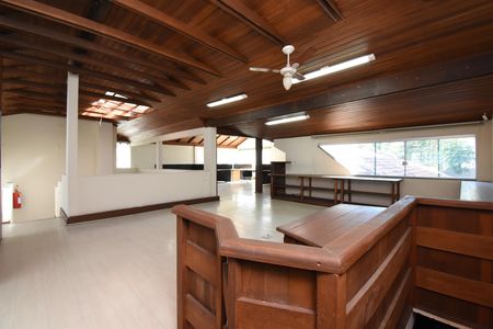 Casa à venda com 420m², 5 quartos e 4 vagasÁtico
