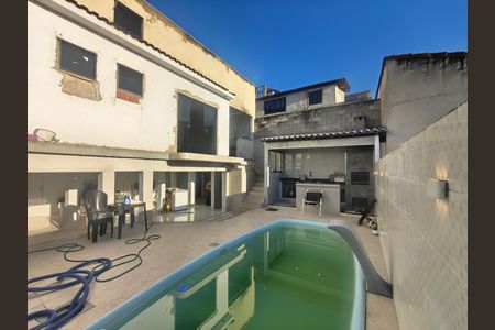 Casa à venda com 350000m², 4 quartos e 3 vagas