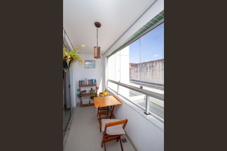Apartamento à venda com 79m², 2 quartos e 2 vagasVaranda
