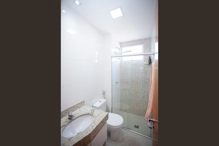 Apartamento à venda com 79m², 2 quartos e 2 vagasBanheiro da Suíte