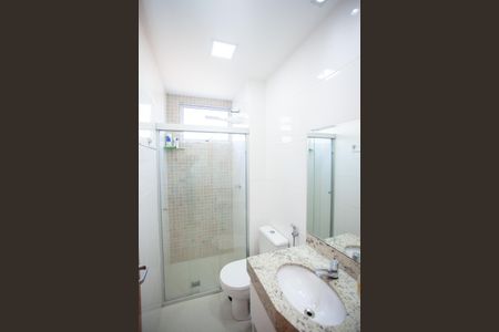 Apartamento à venda com 79m², 2 quartos e 2 vagasBanheiro Social