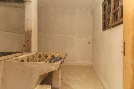 Casa para alugar com 35m², 1 quarto e sem vaga