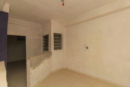 Casa para alugar com 35m², 1 quarto e sem vaga