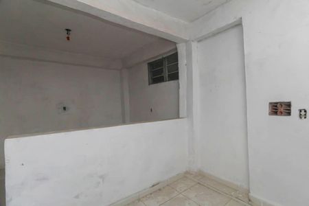 Casa para alugar com 35m², 1 quarto e sem vaga