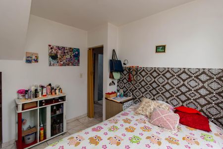 Casa à venda com 250m², 4 quartos e 5 vagas Casa à venda com 250m², 4 quartos e 5 vagasQuarto 1