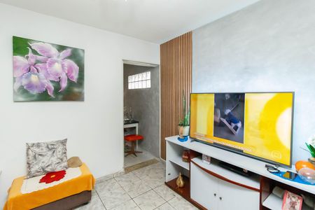Sala de casa à venda com 4 quartos, 250m² em Jardim Ipe, São Paulo