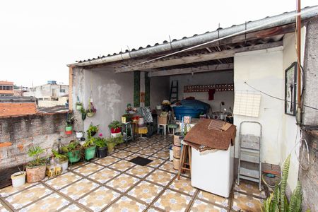 Casa à venda com 250m², 4 quartos e 5 vagas Casa à venda com 250m², 4 quartos e 5 vagasVaranda