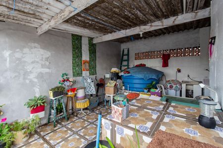 Casa à venda com 250m², 4 quartos e 5 vagas Casa à venda com 250m², 4 quartos e 5 vagasVaranda