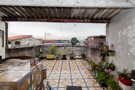 Casa à venda com 250m², 4 quartos e 5 vagas Casa à venda com 250m², 4 quartos e 5 vagasVaranda