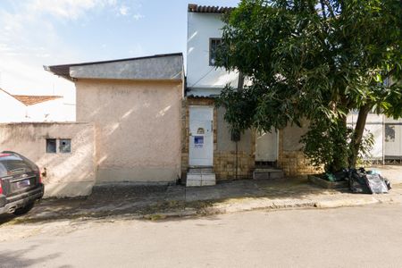 Casa para alugar com 65m², 1 quarto e sem vaga Casa para alugar com 65m², 1 quarto e sem vagaFachada