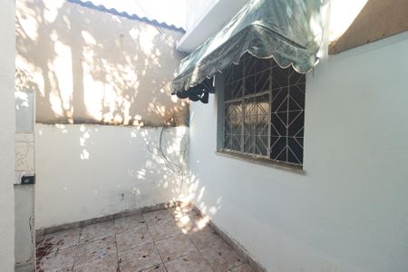 Casa para alugar com 65m², 1 quarto e sem vaga Casa para alugar com 65m², 1 quarto e sem vagaVaranda