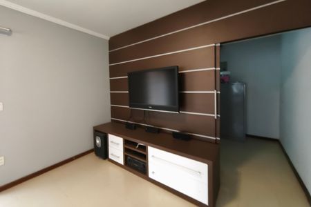 Sala de TV de casa de condomínio à venda com 3 quartos, 247m² em Roncaglia, Campinas